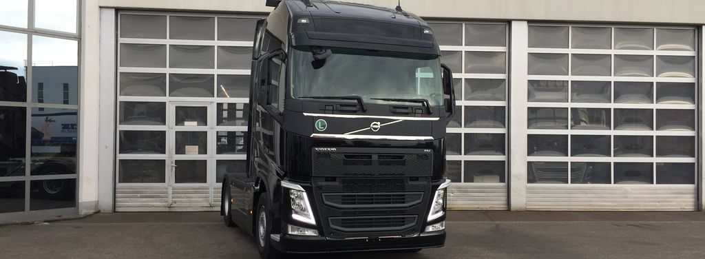 Volvo FH4 Black Beauty